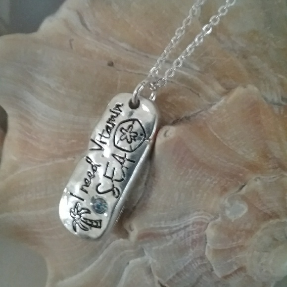 🔥SALE🔥LAST 1!🔥"VITAMIN SEA" PALM TREE NECKLACE - Picture 7 of 7